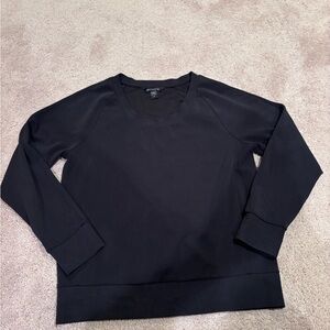 Athleta Black Crewneck Lightweight Crew